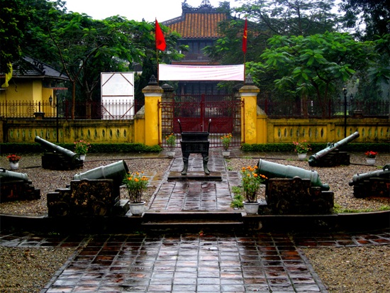 Bảo tàng Cổ vật Cung đình Huế Bảo tàng Cổ vật Cung đình Huế